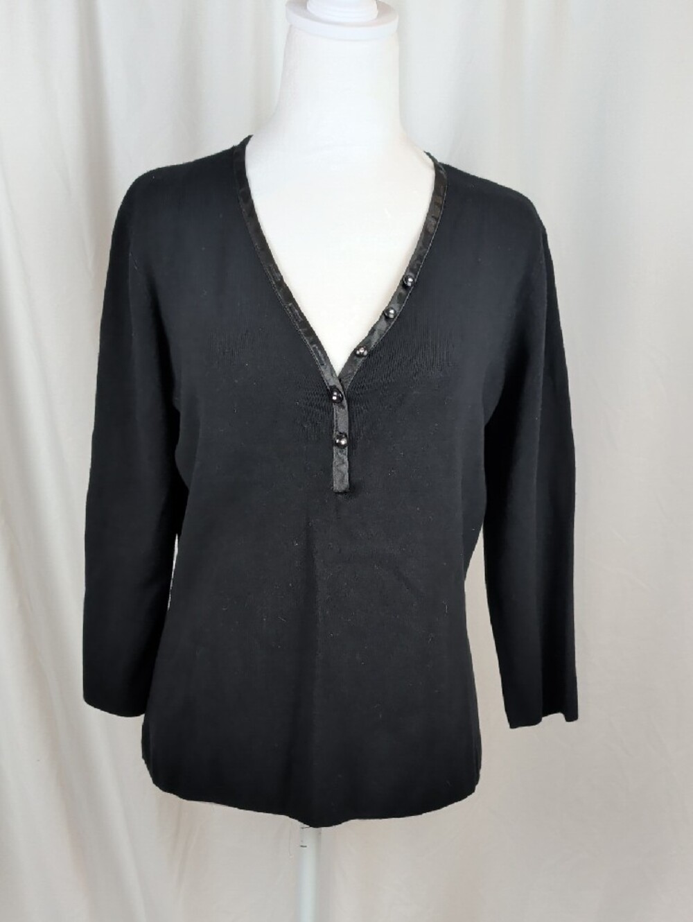 Laura Black Satin Trim Rhinestone Button Knit Sweater Large NWT - Picture 5 of 15